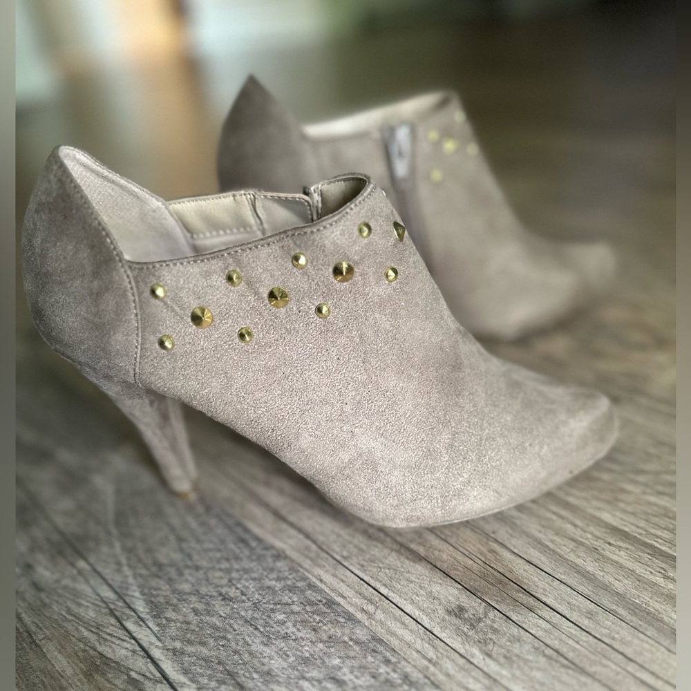 Graceland Suede Booties